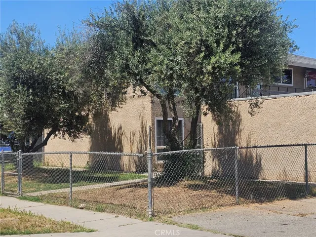 5 E Saginaw Way, Fresno, California 93704