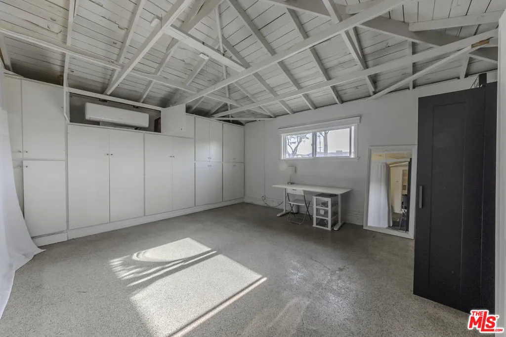 13404 Arcturus Avenue, Gardena, California 90249 home-pic-14