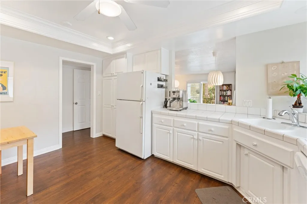 1354 Shadow Lane D, Fullerton, California 92831 home-pic-10