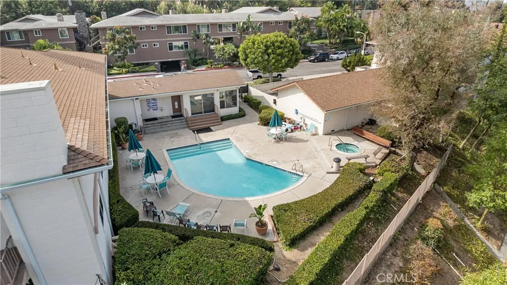 1354 Shadow Lane D, Fullerton, California 92831 home-pic-27