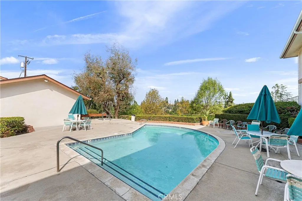 1354 Shadow Lane D, Fullerton, California 92831 home-pic-28