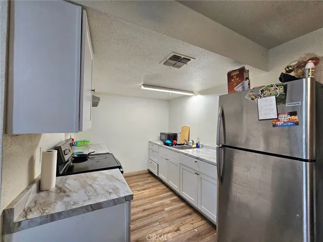 128 Park Street, Madera, California 93637