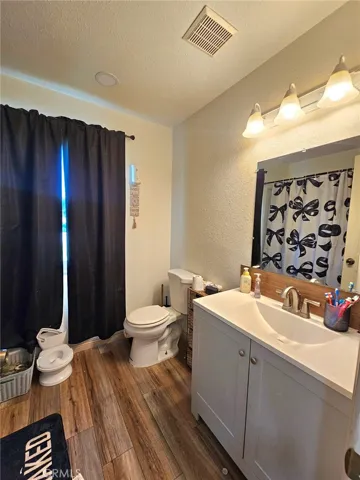 128 Park Street, Madera, California 93637