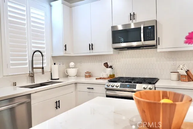 658 Pomelo Court, Covina, California 91723