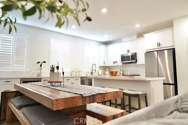 658 Pomelo Court, Covina, California 91723