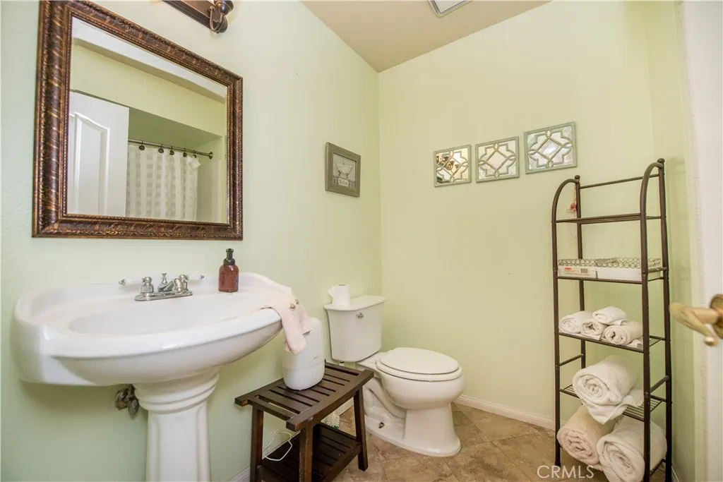 3251 Mountainside Drive, Corona, California 92882 home-pic-23