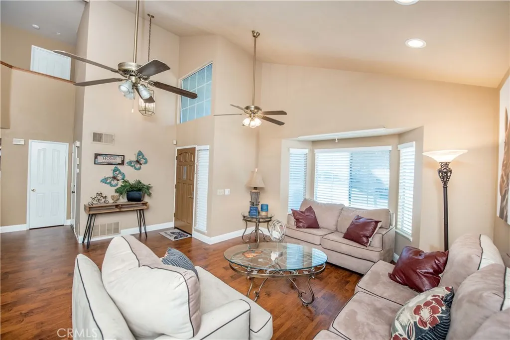 3251 Mountainside Drive, Corona, California 92882 home-pic-4