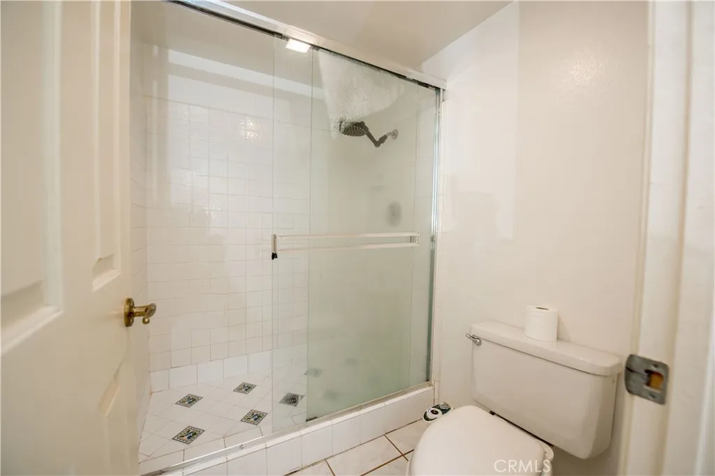 3251 Mountainside Drive, Corona, California 92882 home-pic-17