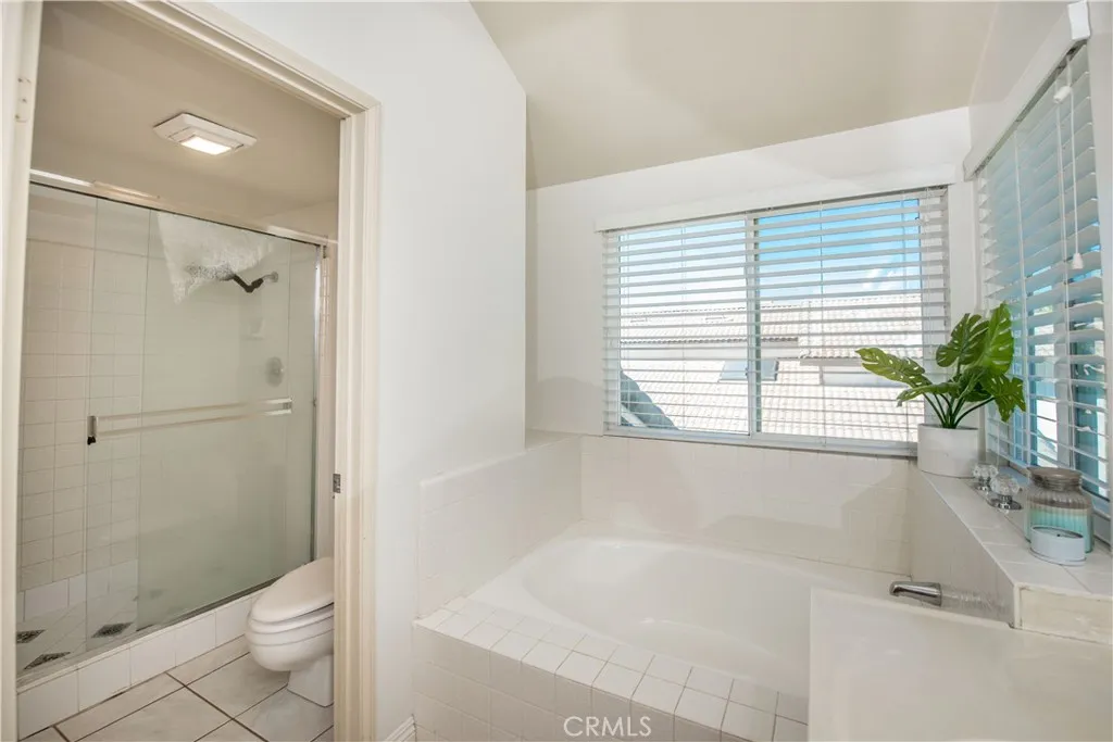 3251 Mountainside Drive, Corona, California 92882 home-pic-16