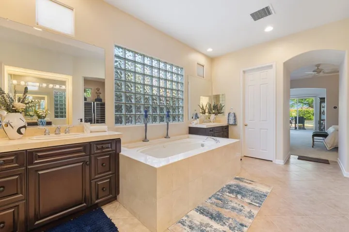 55-web-or-mls-2H8A3384