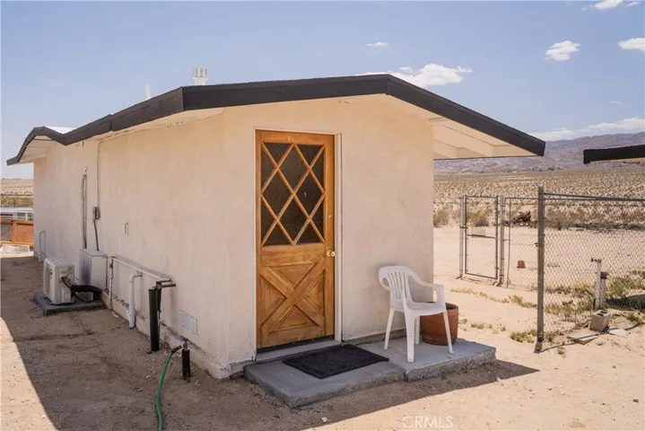 4960 Shoshone Valley, 29 Palms, California 92277