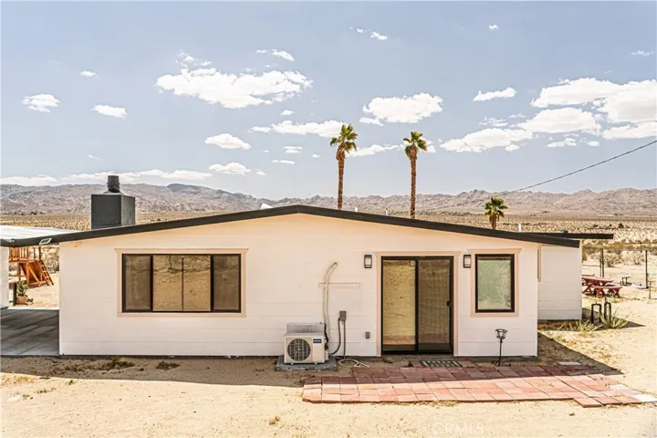 4960 Shoshone Valley, 29 Palms, California 92277