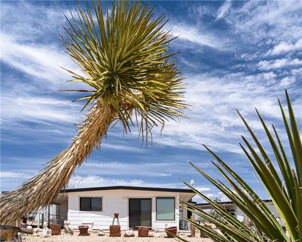 4960 Shoshone Valley, 29 Palms, California 92277
