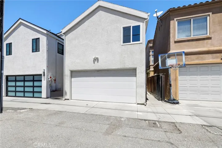 Could park 2 cars in front of the garage!