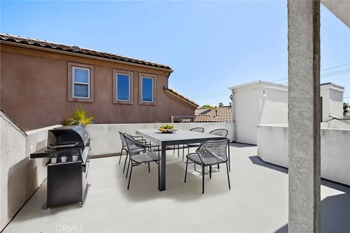 Roof top patio!