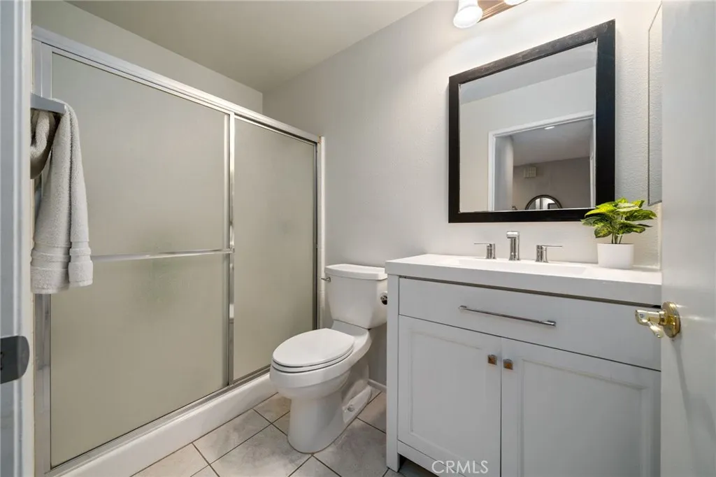 15796 Midwood Drive 6, Granada Hills, California 91344 home-pic-13