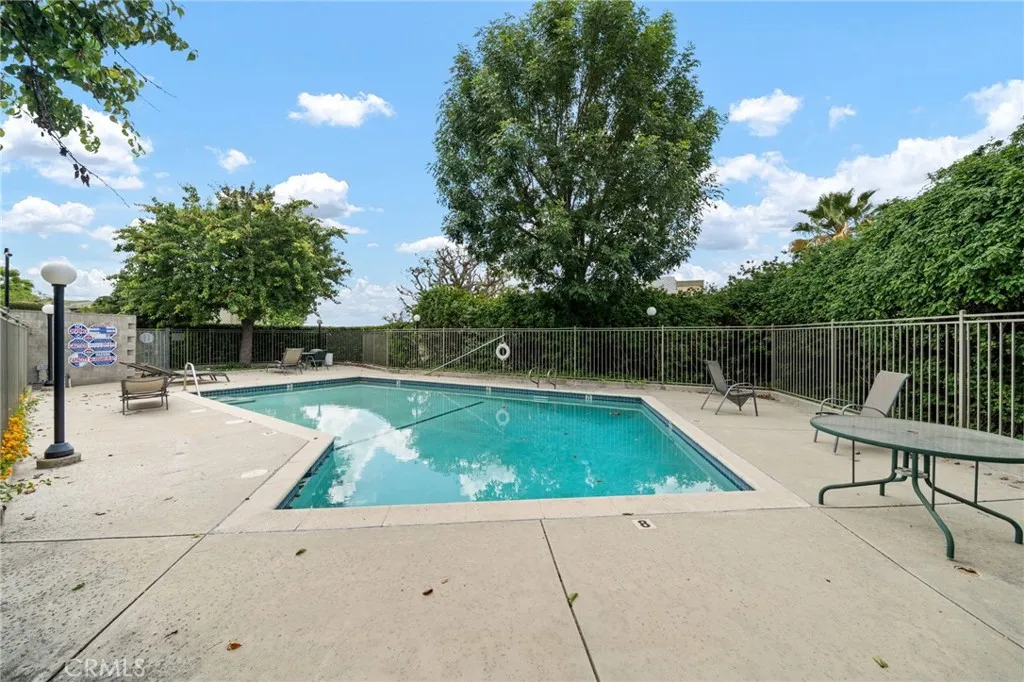 15796 Midwood Drive 6, Granada Hills, California 91344 home-pic-38