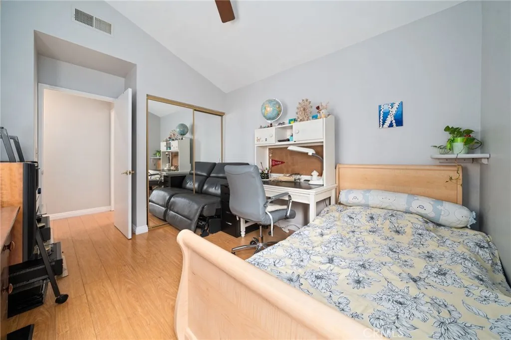 15796 Midwood Drive 6, Granada Hills, California 91344 home-pic-19
