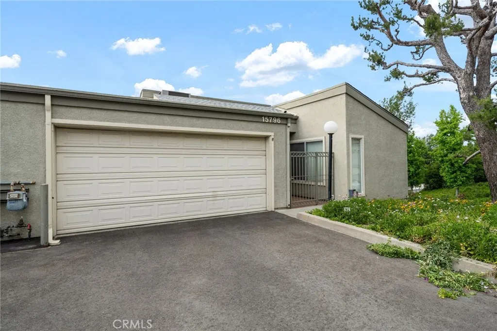 15796 Midwood Drive 6, Granada Hills, California 91344 home-pic-0