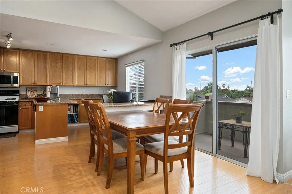 15796 Midwood Drive 6, Granada Hills, California 91344 home-pic-6