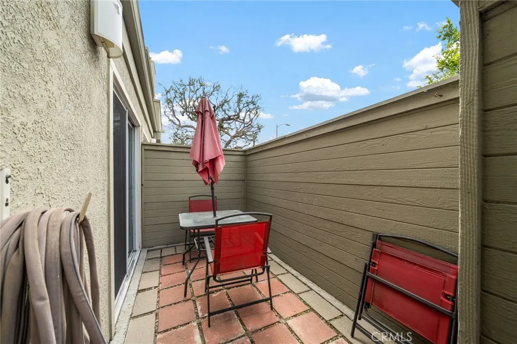 15796 Midwood Drive 6, Granada Hills, California 91344 home-pic-33