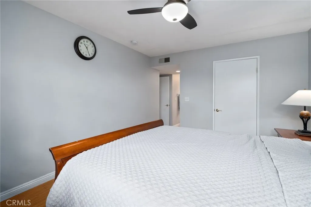 15796 Midwood Drive 6, Granada Hills, California 91344 home-pic-22