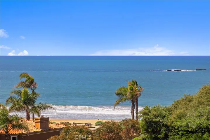 Perfect view of Seal Rock and the actual Riviera Beach taken from the backyard