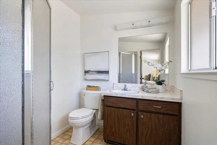 26388 Ginny Lane, Los Altos Hills, California 94022