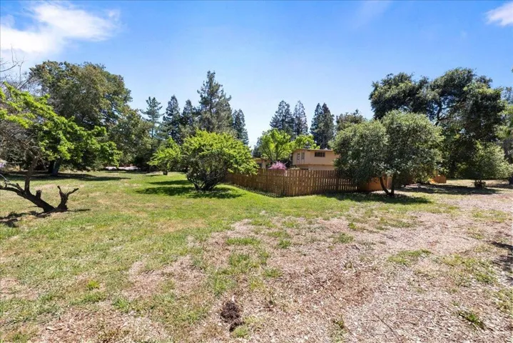 26388 Ginny Lane, Los Altos Hills, California 94022
