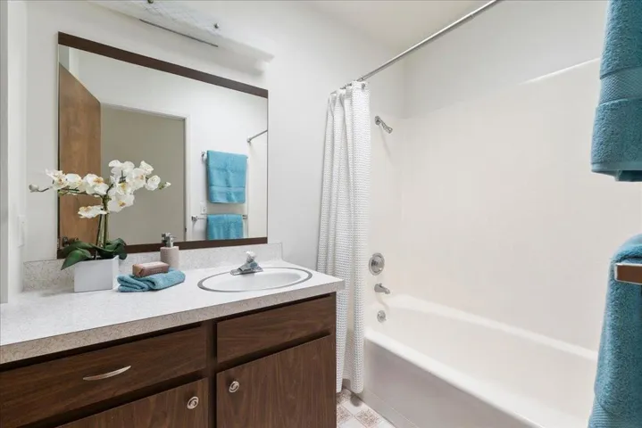 26388 Ginny Lane, Los Altos Hills, California 94022