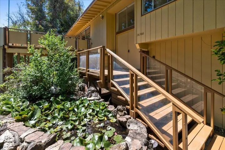 26388 Ginny Lane, Los Altos Hills, California 94022