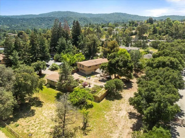 26388 Ginny Lane, Los Altos Hills, California 94022