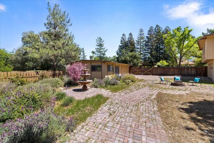 26388 Ginny Lane, Los Altos Hills, California 94022