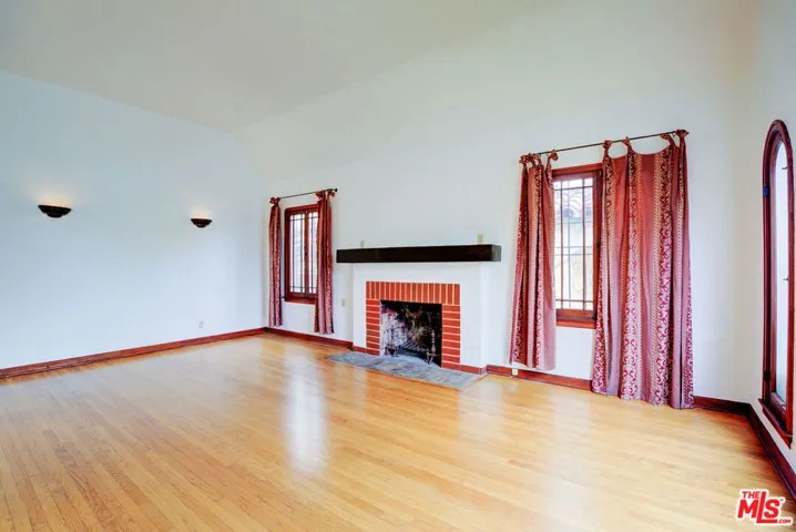 10372 Tennessee Avenue, Los Angeles, California 90064