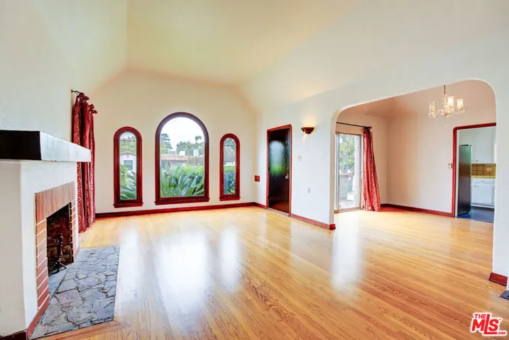 10372 Tennessee Avenue, Los Angeles, California 90064