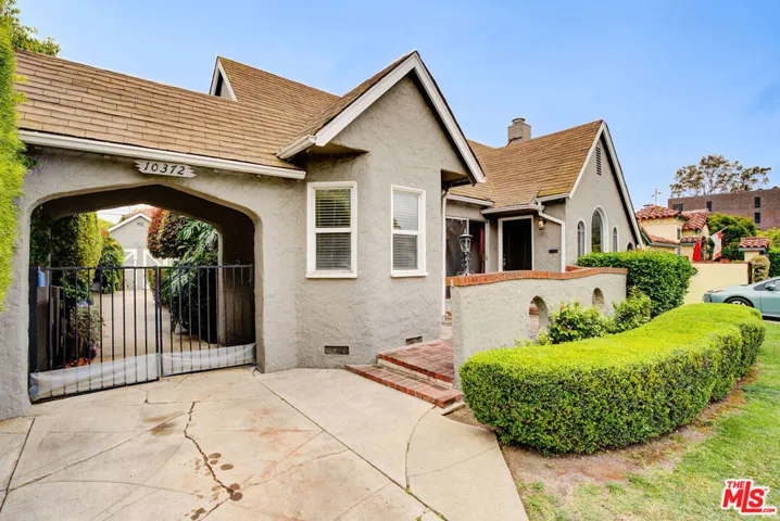 10372 Tennessee Avenue, Los Angeles, California 90064
