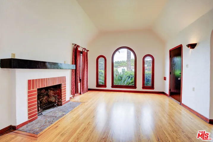 10372 Tennessee Avenue, Los Angeles, California 90064