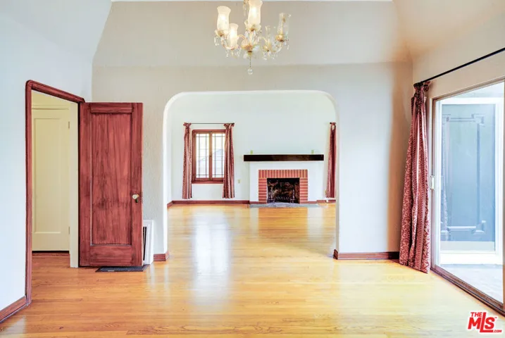 10372 Tennessee Avenue, Los Angeles, California 90064