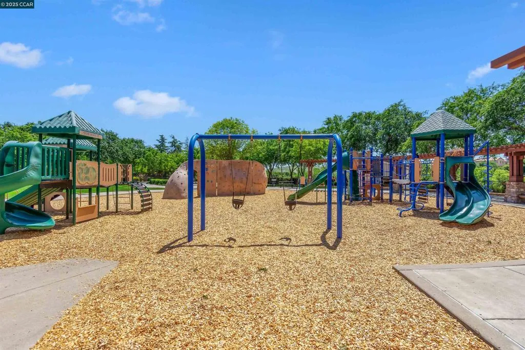 2073 Watermill Rd, San Ramon, California 94582 home-pic-41