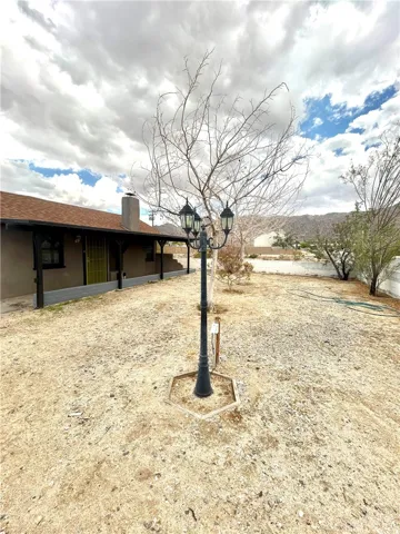 6623 La Luna Avenue, 29 Palms, California 92277