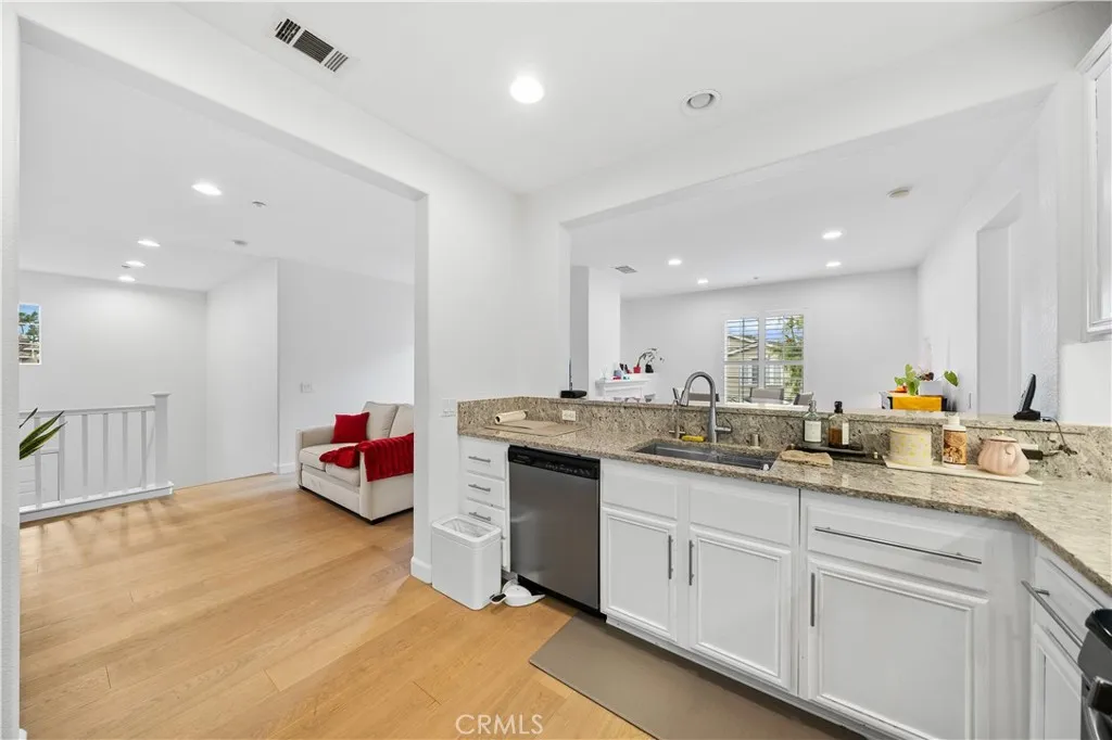 1341 Mcfadden Drive, Fullerton, California 92833 home-pic-11