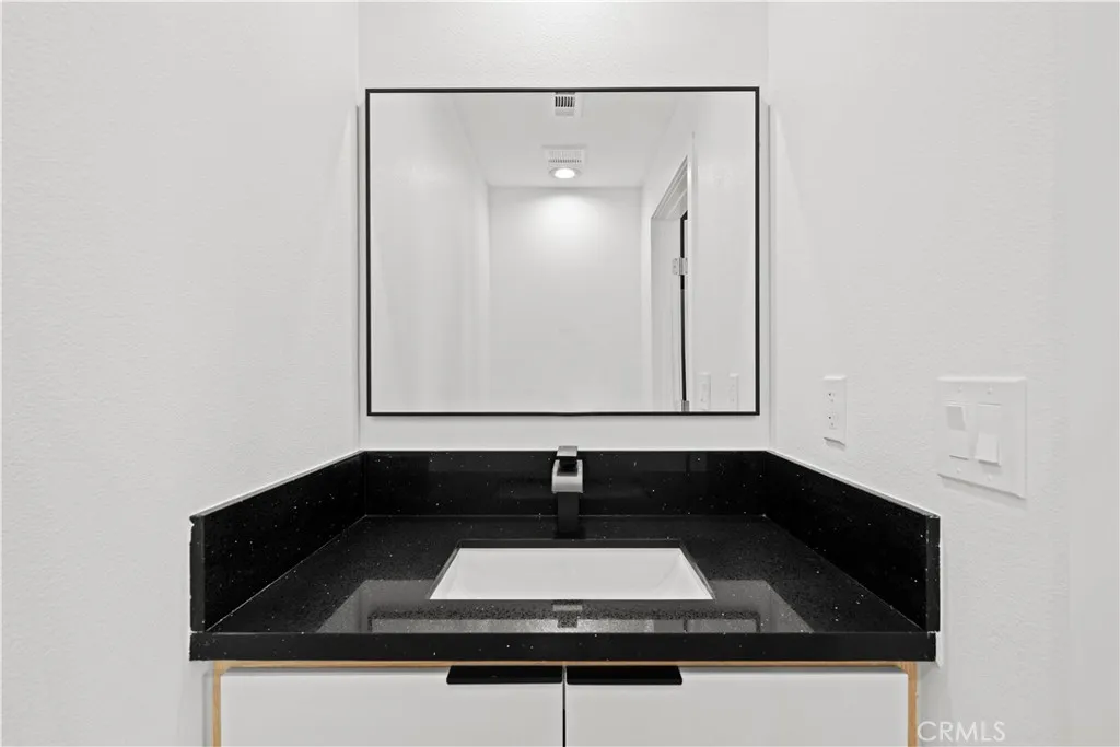 648 N Boyle Avenue, Los Angeles, California 90033 home-pic-41