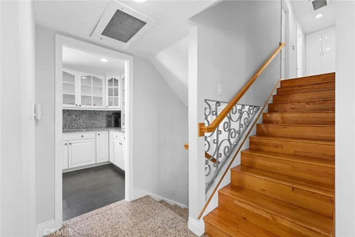 7980 Hollywood Way, Sun Valley, California 91352