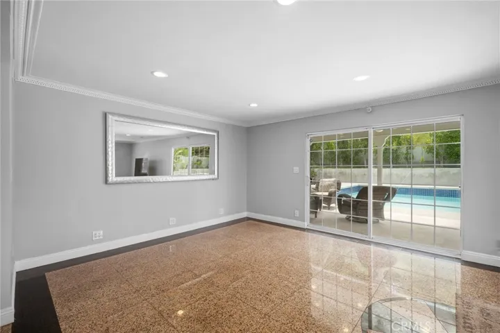 7980 Hollywood Way, Sun Valley, California 91352