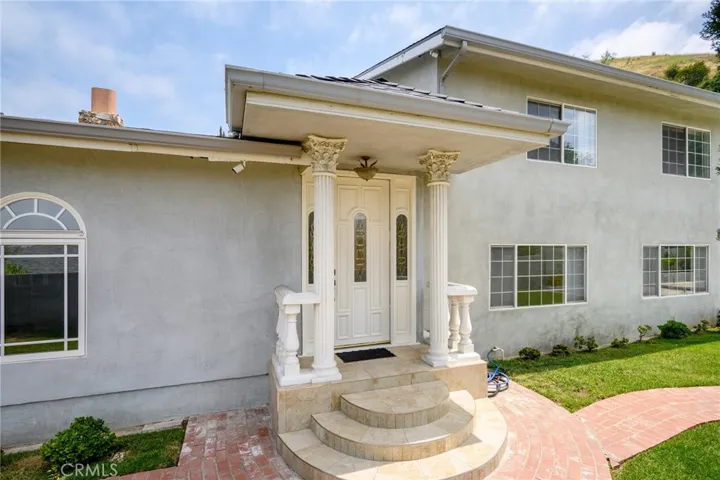 7980 Hollywood Way, Sun Valley, California 91352