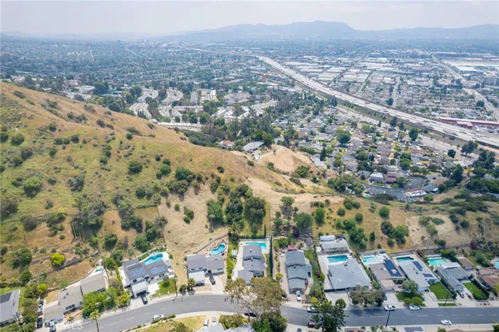 7980 Hollywood Way, Sun Valley, California 91352