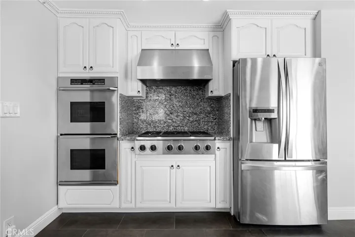 7980 Hollywood Way, Sun Valley, California 91352