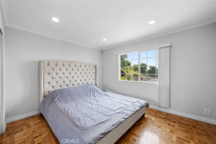 7980 Hollywood Way, Sun Valley, California 91352