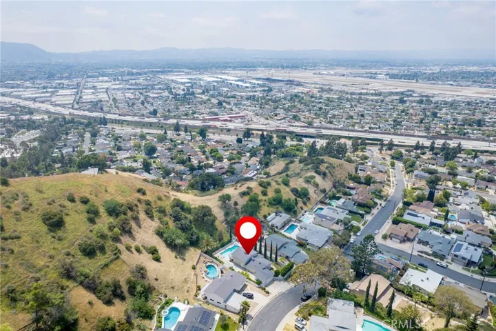 7980 Hollywood Way, Sun Valley, California 91352