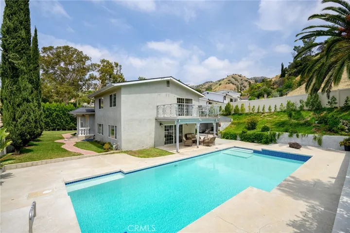 7980 Hollywood Way, Sun Valley, California 91352